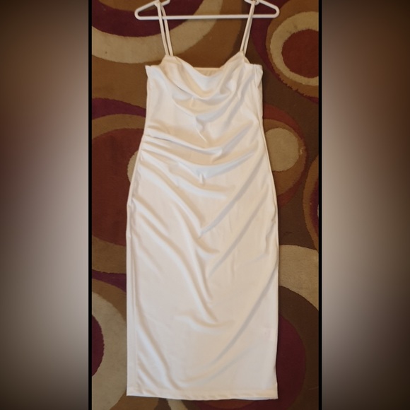 Urbanic NWOT bodycon dress - Picture 3 of 6